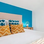 Lxr Bahia De 3hab Beachfront Apartment