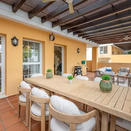 Lxr Bahia De 3hab Beachfront * Марбелья