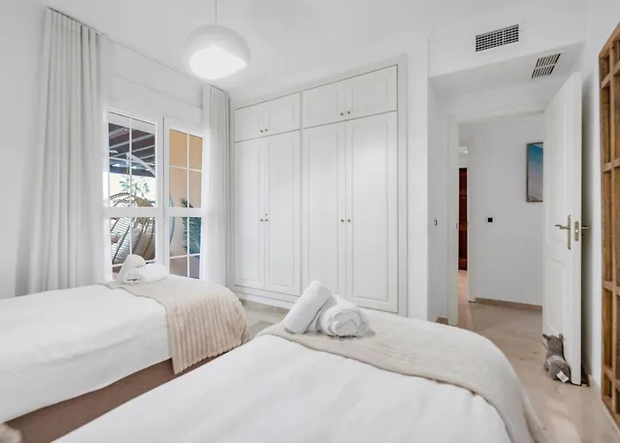 Lxr Bahia De 3hab Beachfront * Marbella