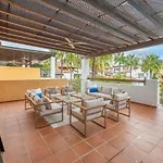 Lxr Bahia De 3hab Beachfront Apartman Marbella