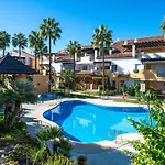 Lxr Bahia De 3hab Beachfront Apartman Marbella