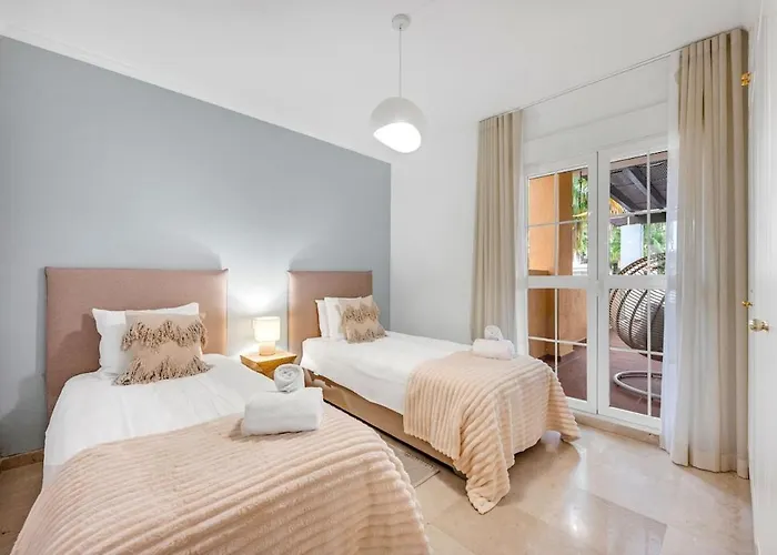 Lxr Bahia De 3hab Beachfront * Marbella