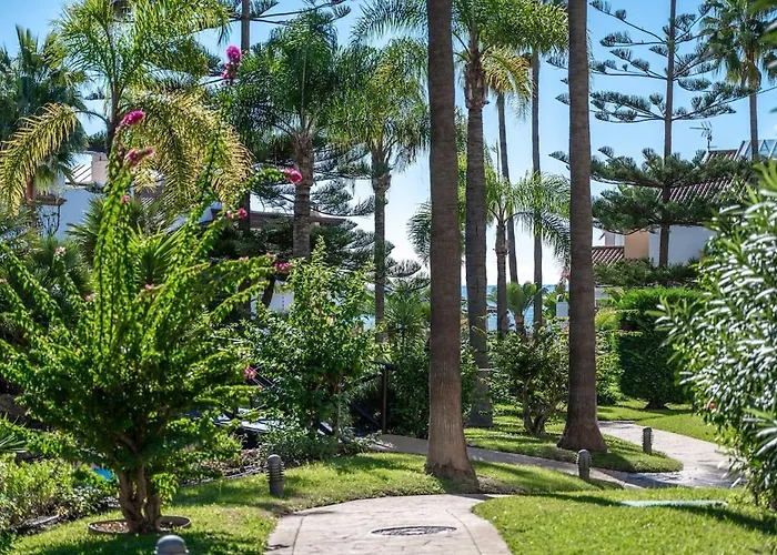 Lxr Bahia De 3hab Beachfront * Marbella