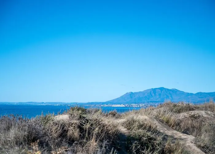 Lxr Bahia De 3hab Beachfront Apartment Marbella