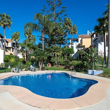 Lxr Bahia De 3hab Beachfront * Марбелья